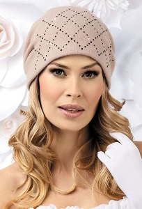 Стильная женская шапка из шерсти Landre Halkana