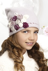 Зимняя шапка для девочек с цветочками Willi Serafina