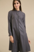 Серое платье-рубашка в мелкую клетку Emka PL945/oslo