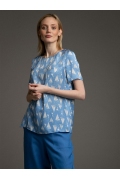 Свободная блуза бело-голубого цвета Emka B2532/marcus