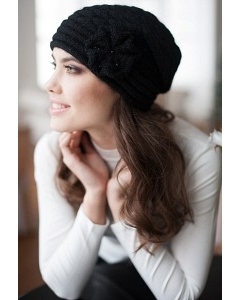 Женская шапка чёрного цвета Landre Сонет