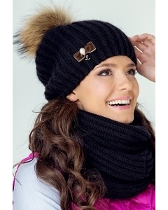 Чёрная женская зимняя шапка с помпоном Landre Селия