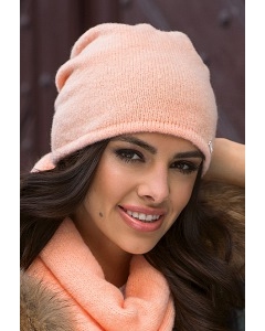 Тёплая мягкая шапка персикового цвета Kamea Suelo