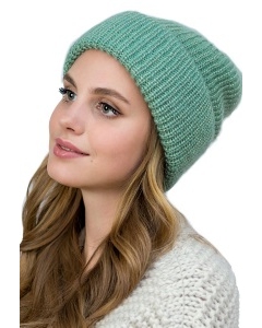 Женская шапка из мохера зеленого цвета Landre Доната