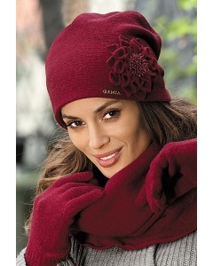 Женская шапочка красного цвета Kamea Cruz