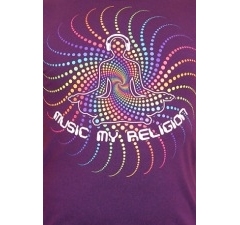Клубная мужская футболка Music my religion